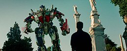 Immagine tratta da Transformers - La vendetta del caduto